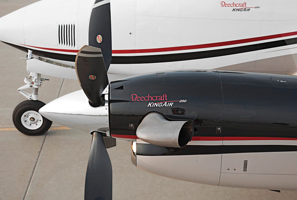 fly0611_kingair10.jpg