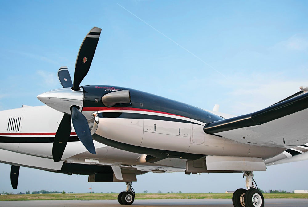 fly0611_kingair7.jpg