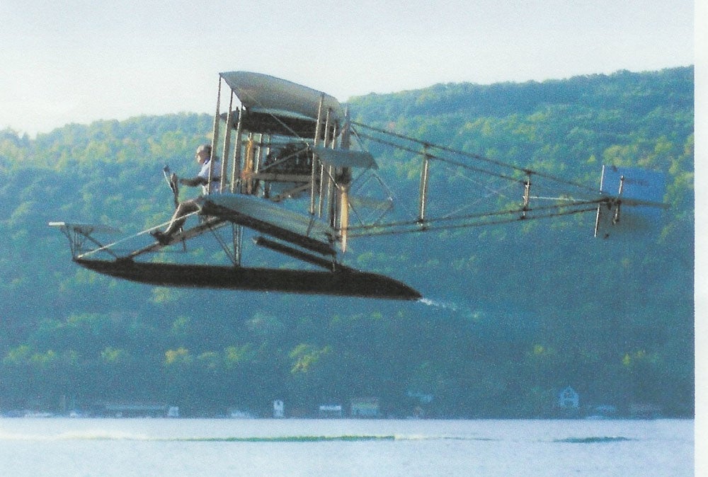 curtissa-1triadpoel.jpg