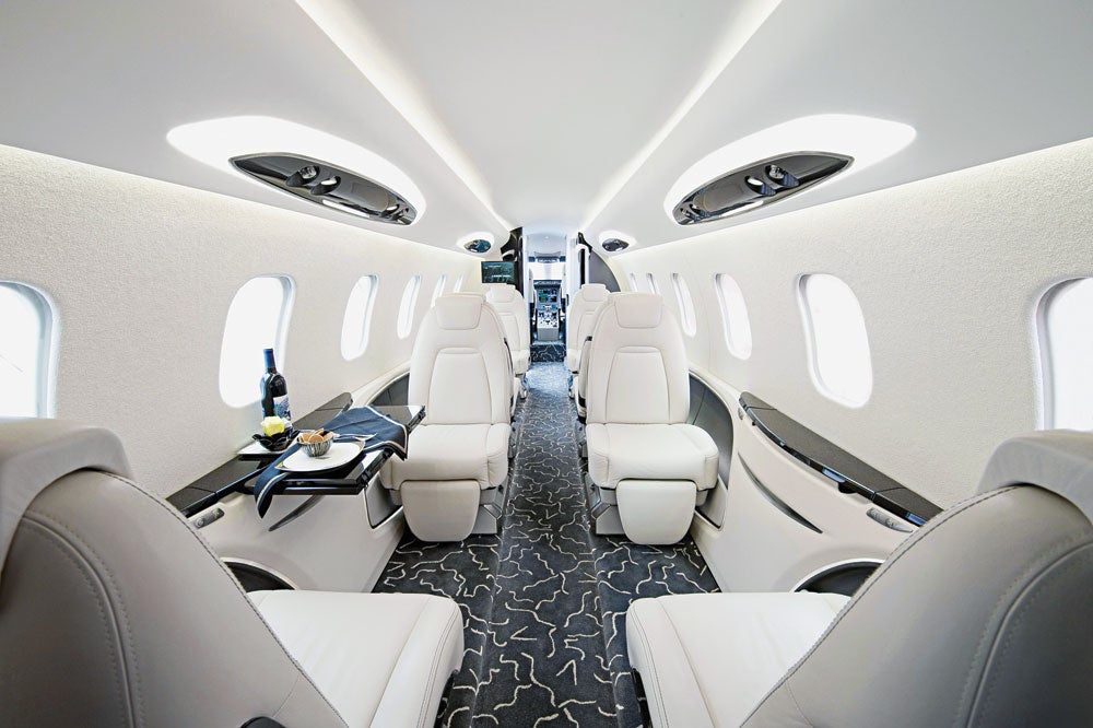 fly1111_feat_flight3.jpg