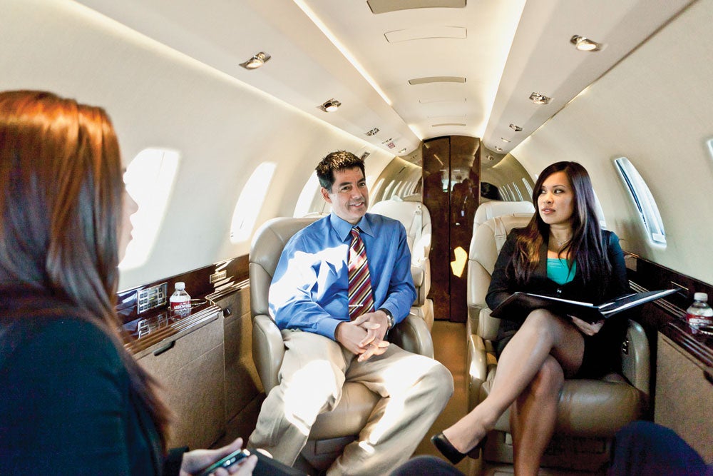 fly1111_feat_flight7.jpg
