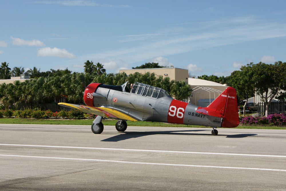 2014-vintageweekend-airshow-11.jpg