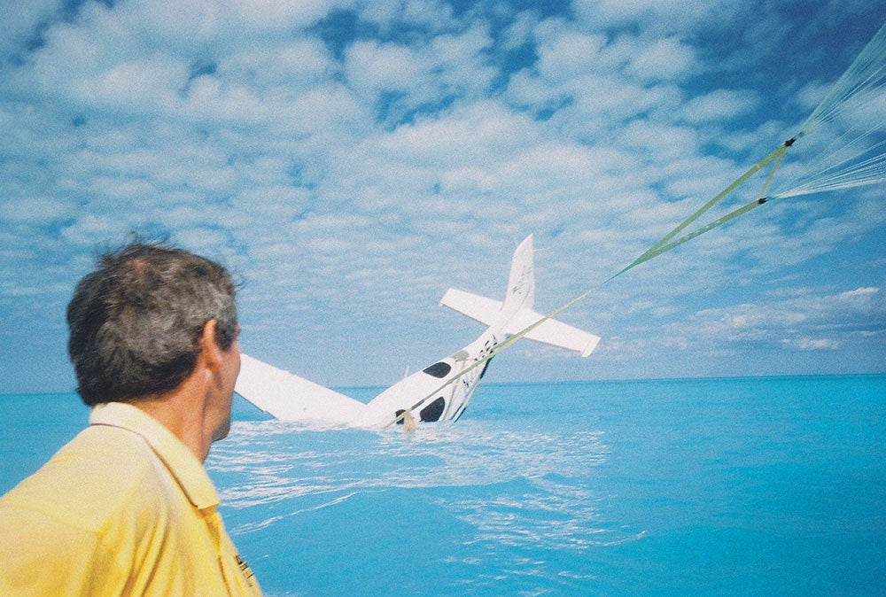fly0115-chutes-02.jpg