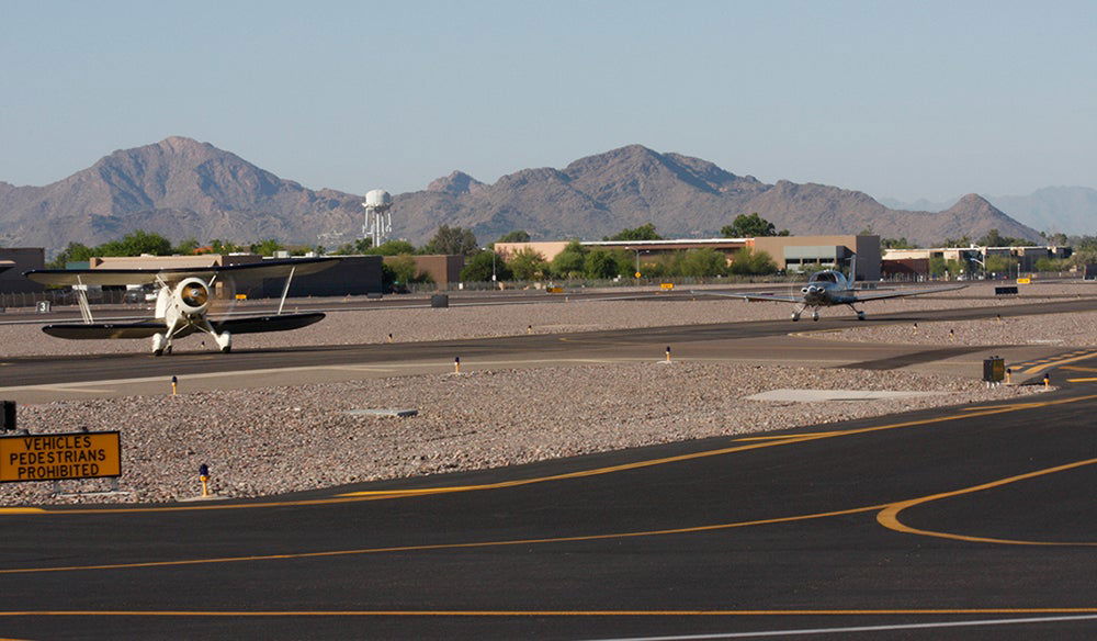 cirrus on taxiway