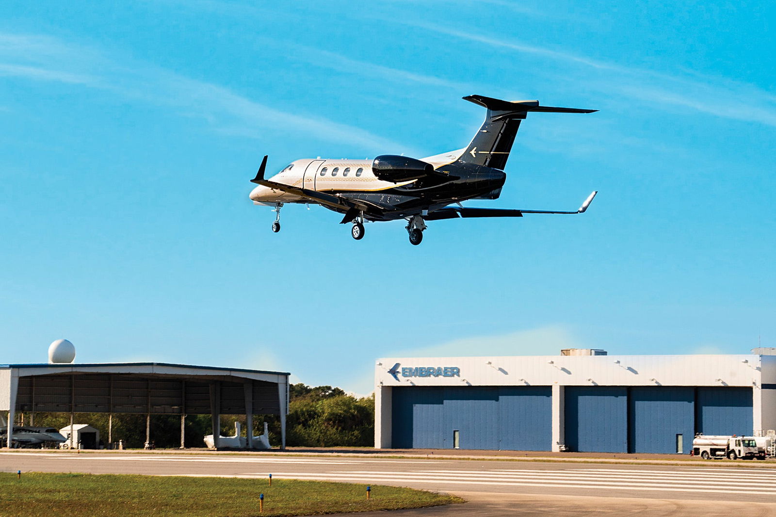 Embraer Phenom 300E