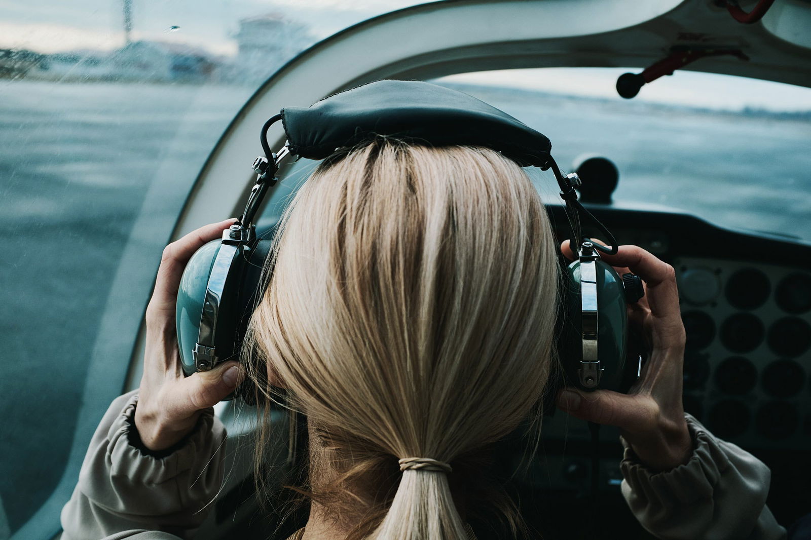 airplane pilot