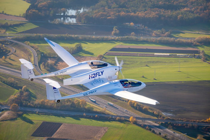 H2Fly HY4 in flight