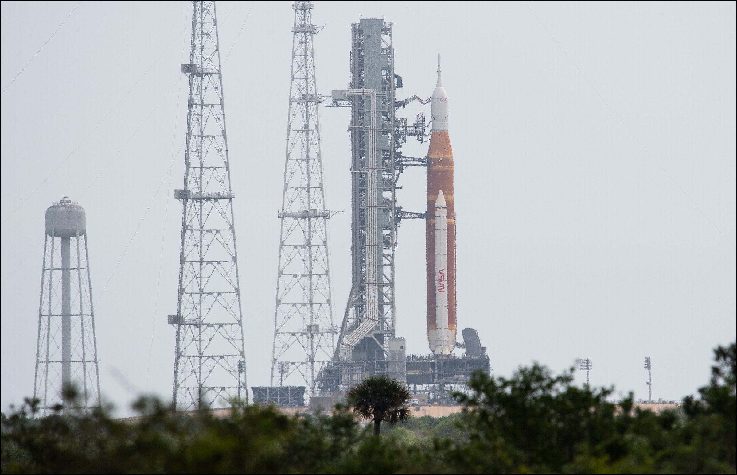 artemis on launch pad during wet dress rehearsal