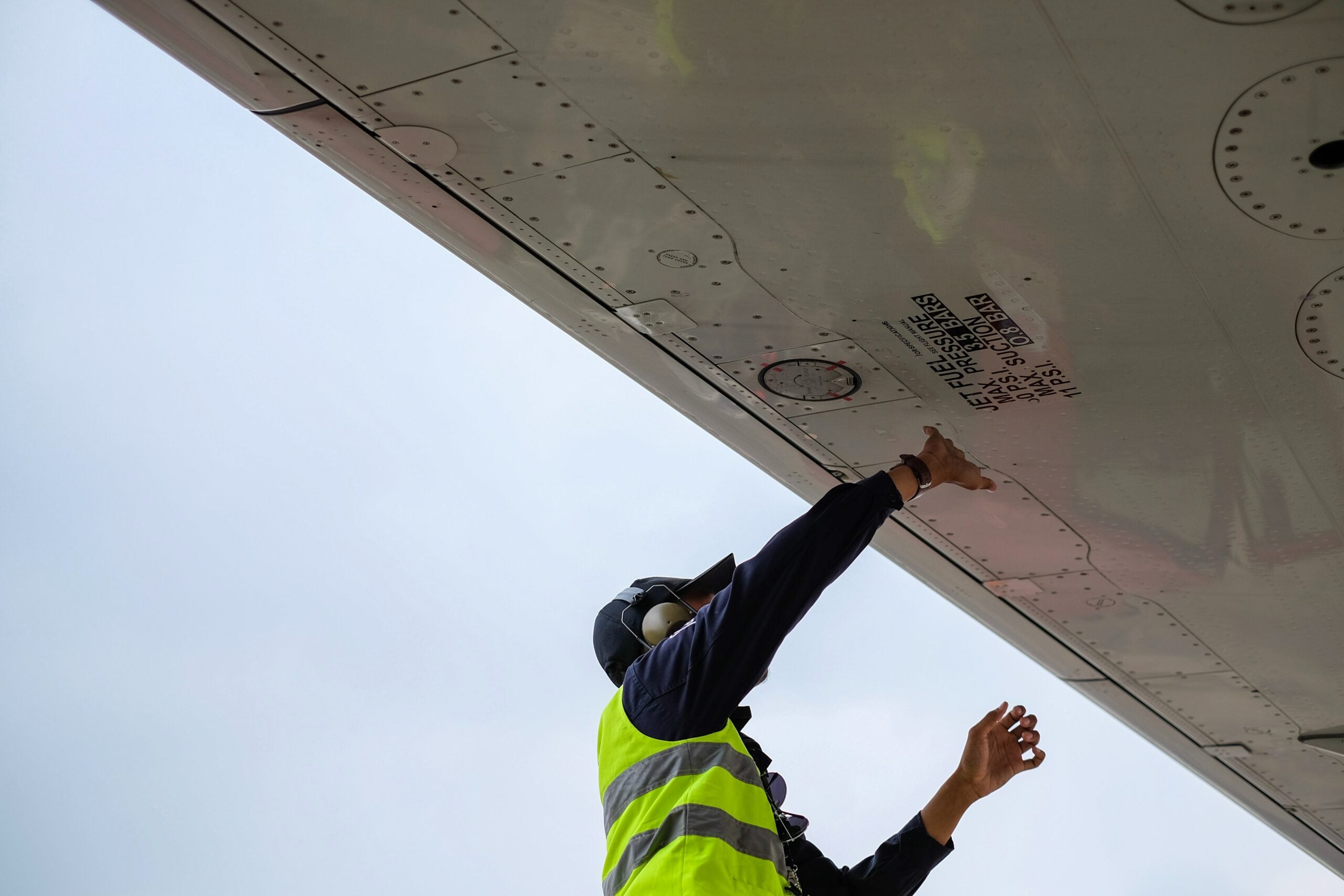 aircraft mechanic salary