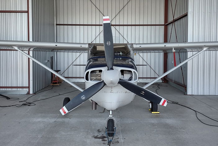 Cessna T210F