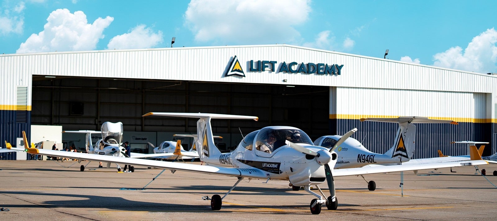 Lift Academy hangar and planes