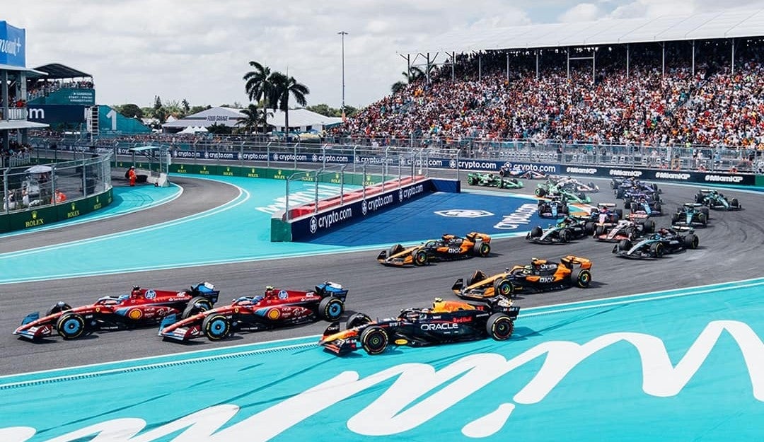Cars racing in the Miami Grand Prix