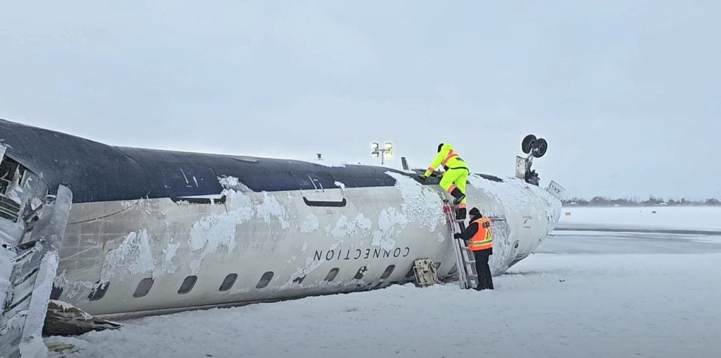 CRJ-900 wreckage