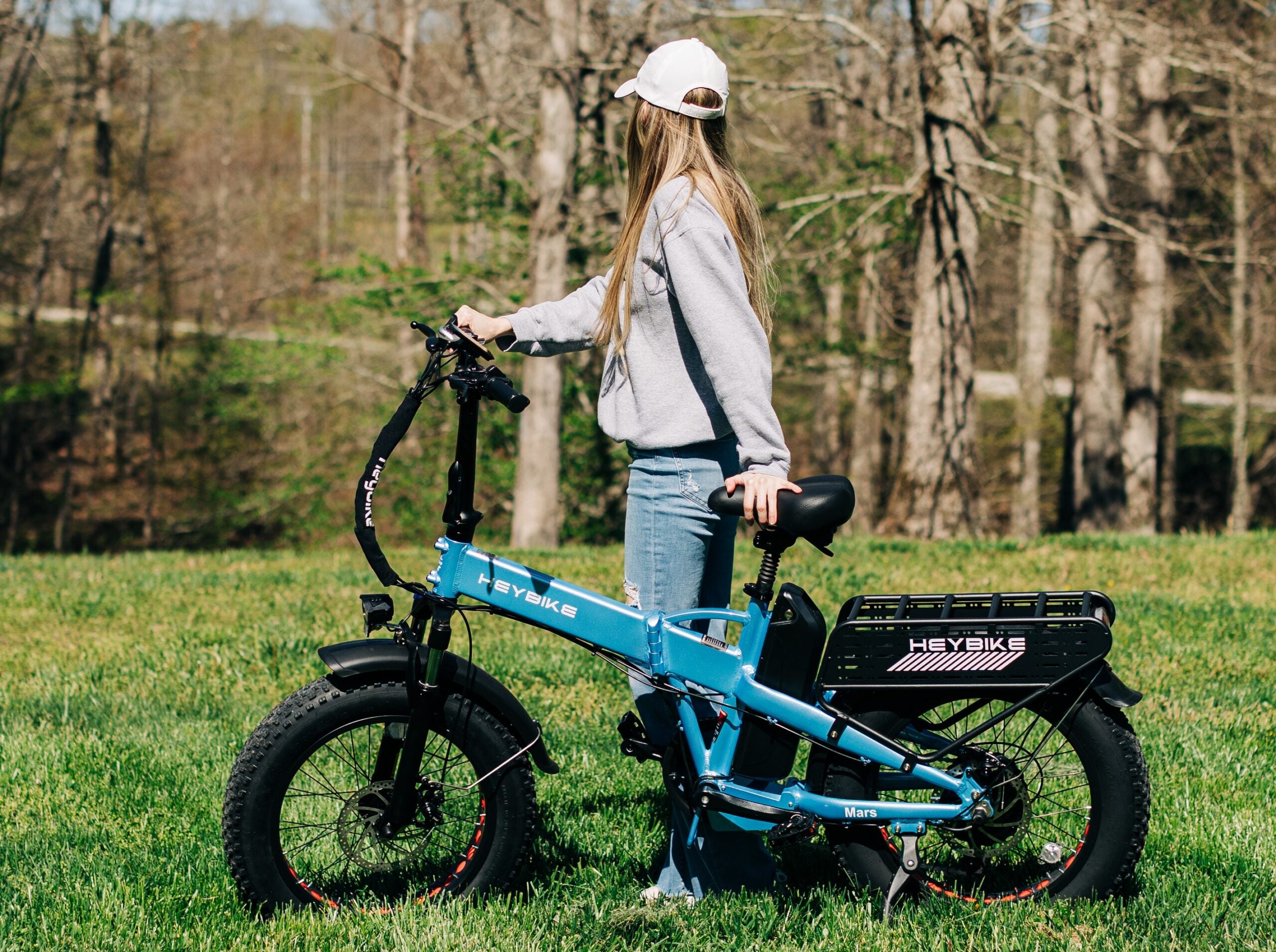 Mars 2.0 from HeyBike with the author