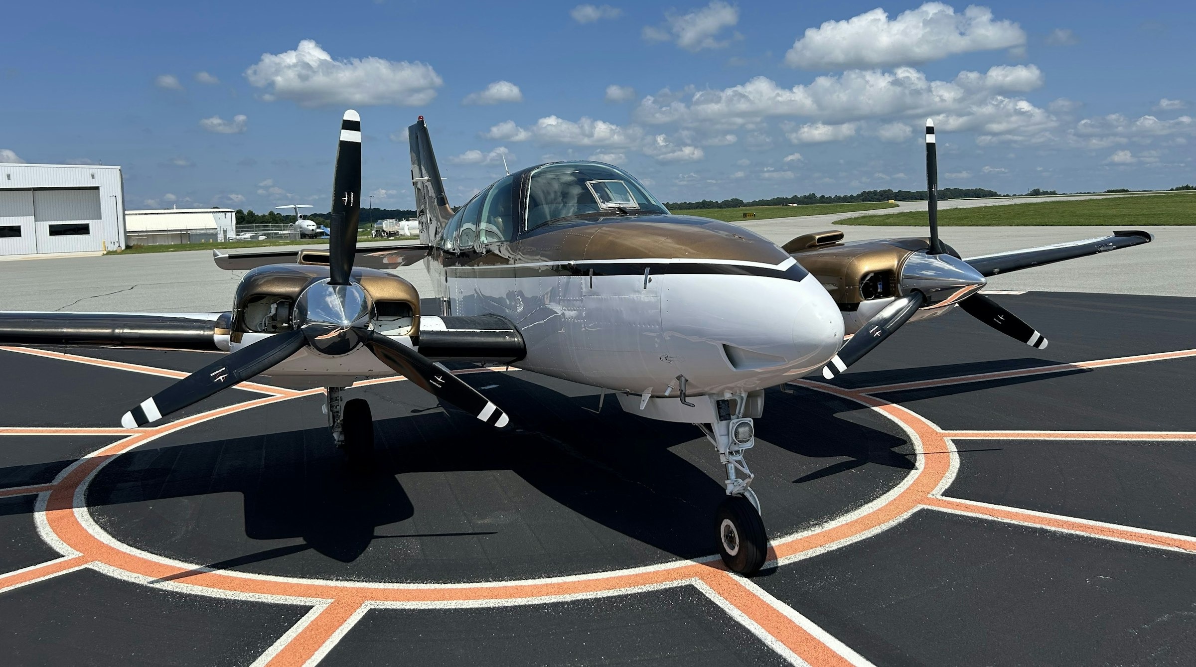 1993 Beechcraft Baron 58 [Courtesy: Carolina Aircraft]